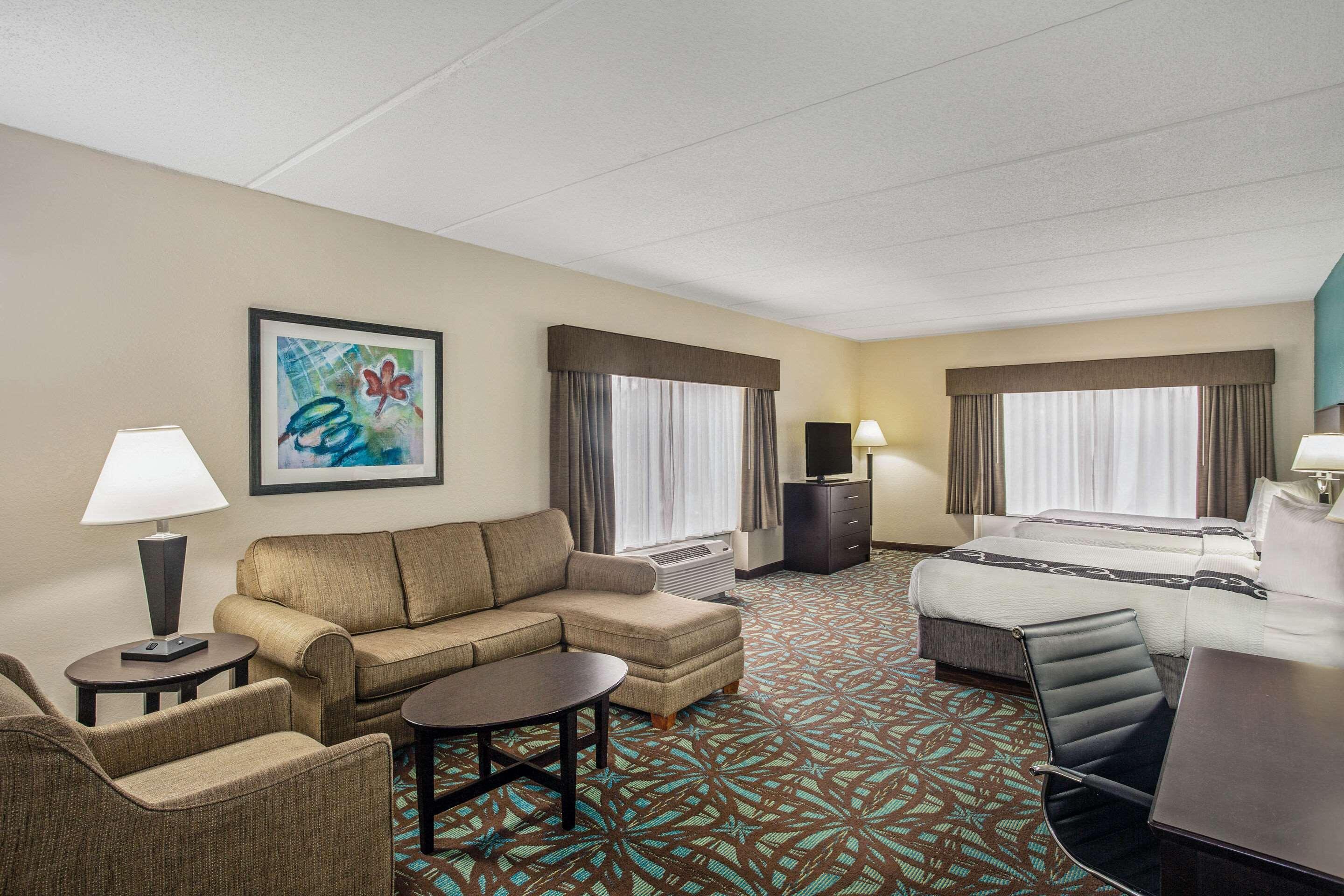 Comfort Inn & Suites Sarasota I75 The Meadows Exterior foto