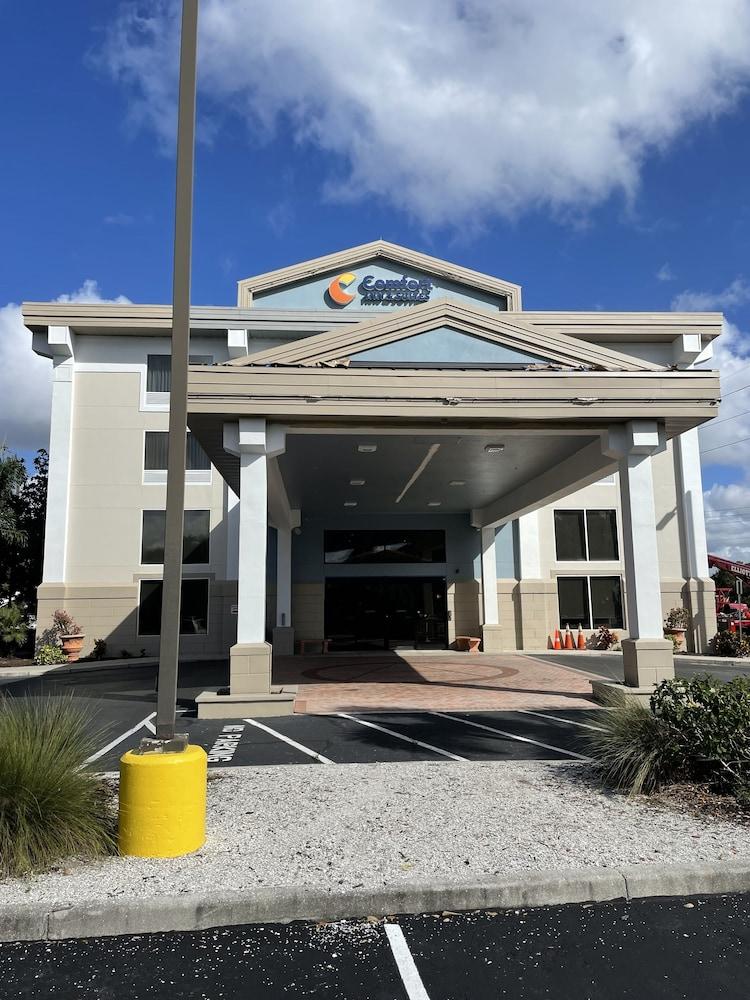 Comfort Inn & Suites Sarasota I75 The Meadows Exterior foto